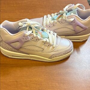 Jordan Women's Low-Top Sneakers in Lavender, White and Teal